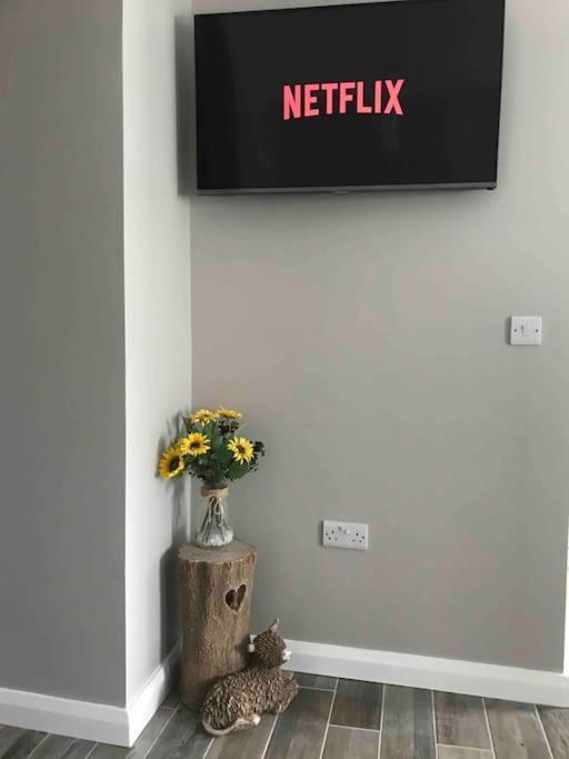 Cosy Nook Cottage Kesh Exterior photo